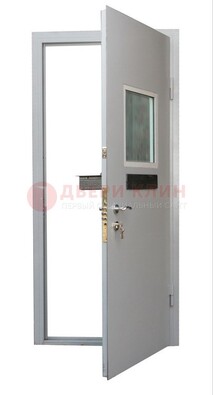 Белая металлическая дверь в кассу ДКС-1 в Истре