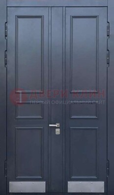 Черная двухстворчатая дверь для улицы с МДФ ДМ-535 в Щелково