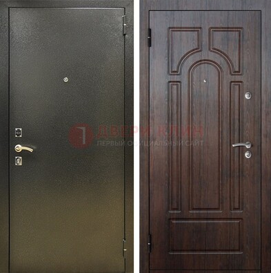 Железная темно-серая дверь с порошковым напылением и МДФ Тисненый орех ДП-275 в Щелково