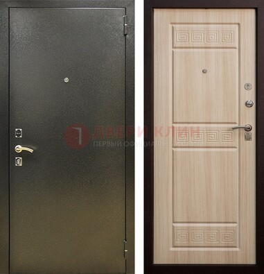 Железная темно-серая дверь с порошковым напылением и МДФ с резьбой ДП-276 в Щелково