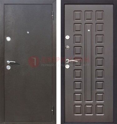 Коричневая железная дверь с порошковым окрасом ДП-63 в Щелково