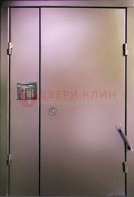 Коричневая стальная дверь в подъезд ДПД-1 в Щелково