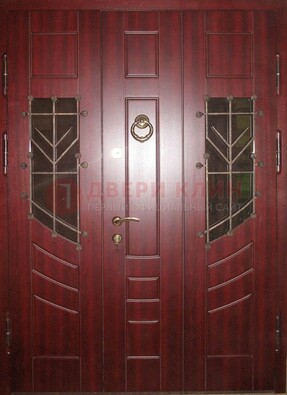 Парадная дверь со вставками из стекла и ковки ДПР-34 в загородный дом в Щелково