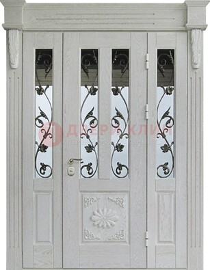 Входная парадная дверь со стеклом и ковкой в белом цвете ДПР-93 в Щелково