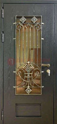 Одностворчатая железная дверь со стеклом и ковкой для дома ДСК-101 в Щелково
