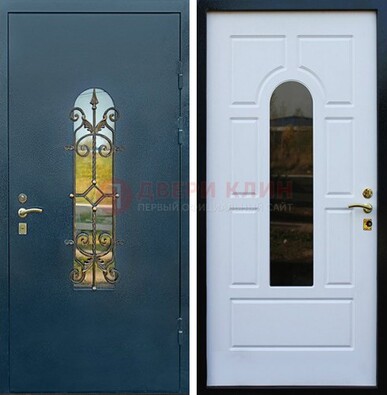 Входная дверь Дверь со стеклом и ковкой ДСК-71 для кирпичного дома в Щелково