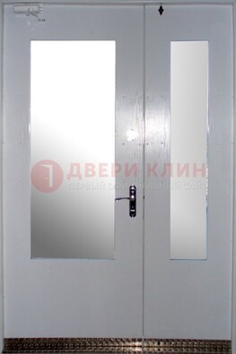 Белая  тамбурная дверь со стеклянными вставками ДТМ-18 в Щелково